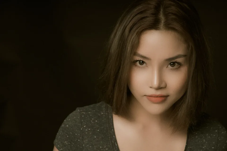 Dẫn chương trình toạ đàm sinh viên